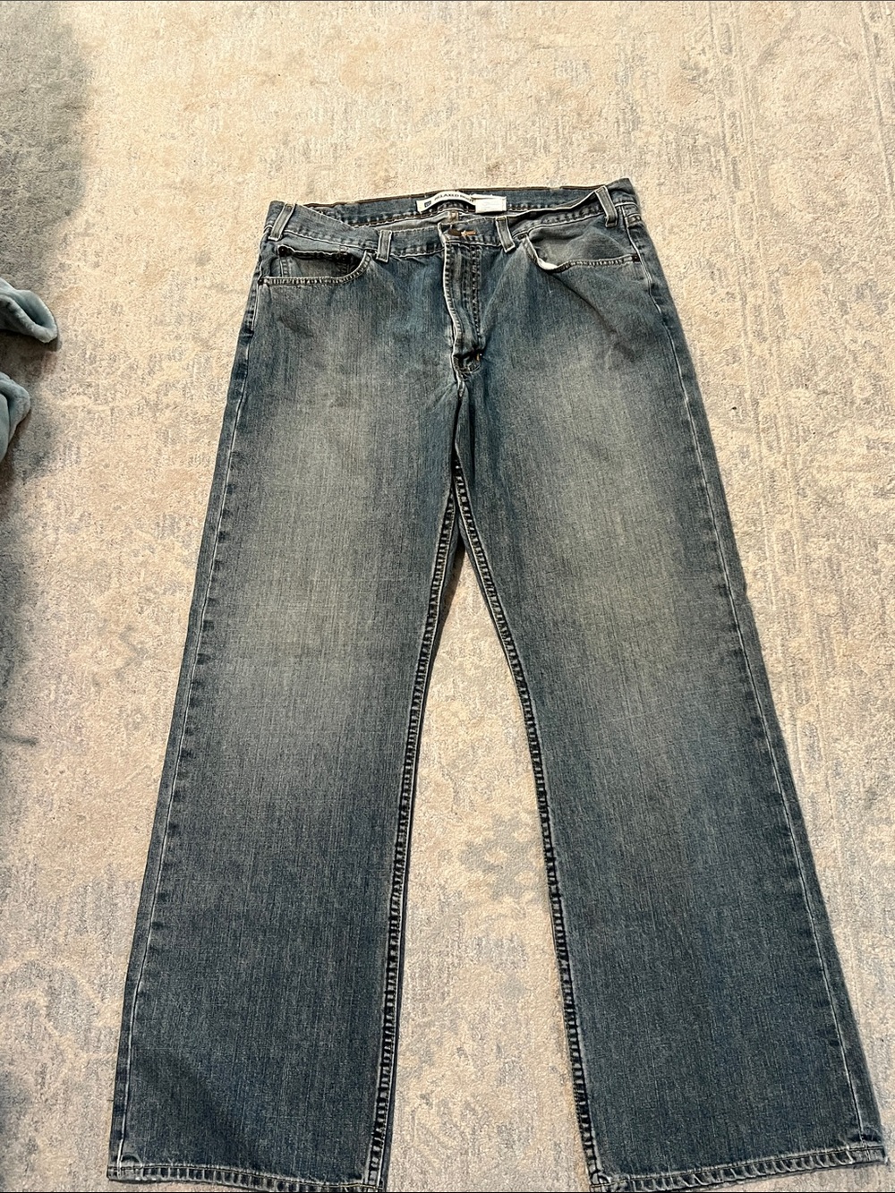 GAP Men's Relaxed Boot Cut in Faded Blue-Gray